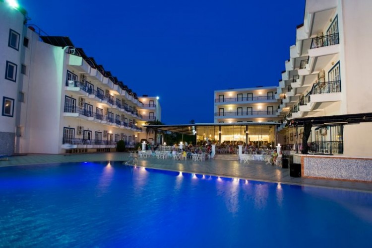 ARES BLUE HOTEL - pic #4